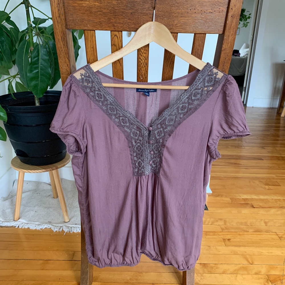 American Eagle Mauve Lace Trim blouse with cap sleeves